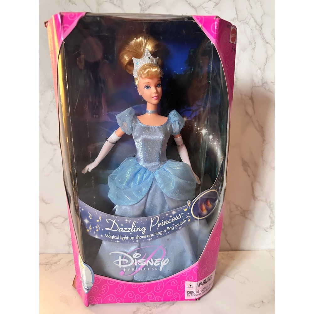Disney Princess Dazzling Cinderella Doll Magical Light Up Shoes 50572 Mattel